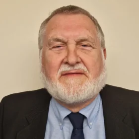 Photo of Cllr Stephen Holland